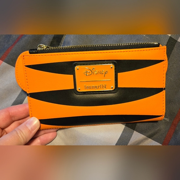 Loungefly Tigger Wallet - Picture 3 of 4